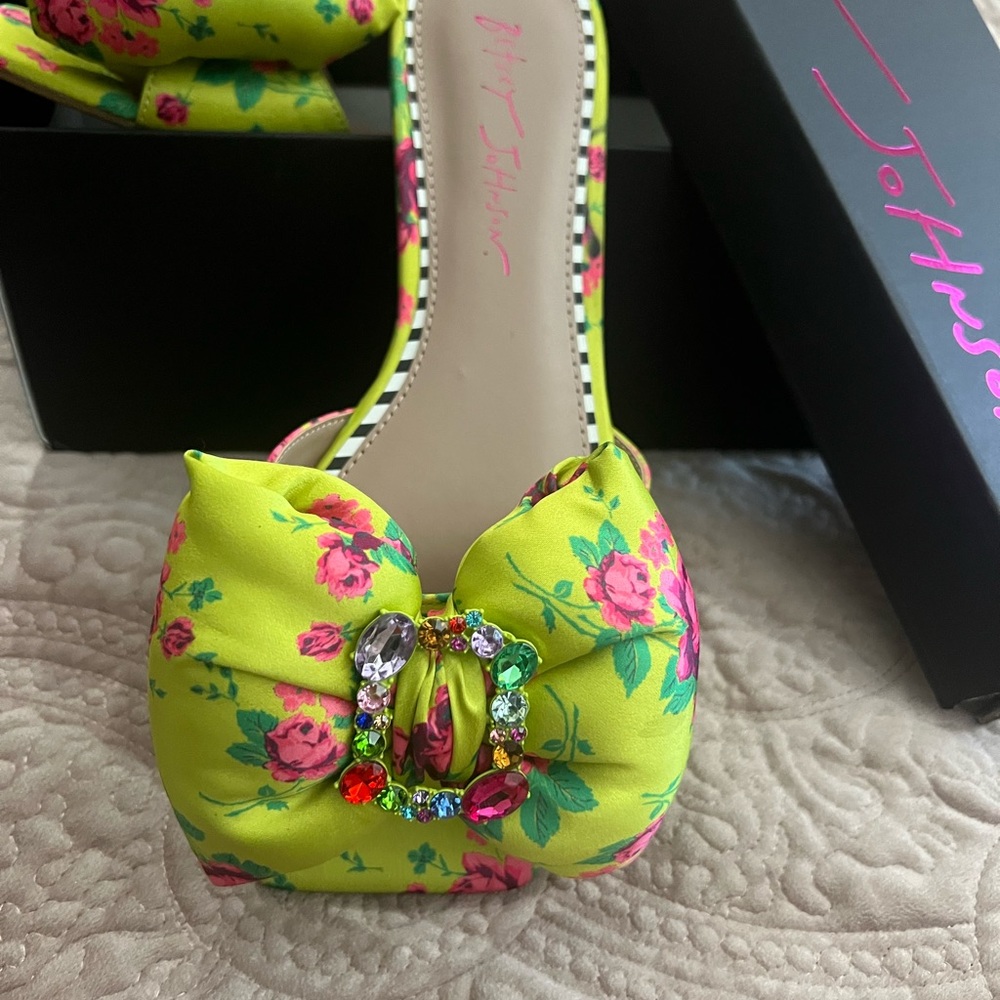 Beautiful multi-colored stylish sandals by Betsy Johnson.